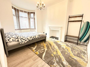 Portsmouth Pearl - Double room with shared bathroom - Free Parking, Wi-Fi, Garden, Beach